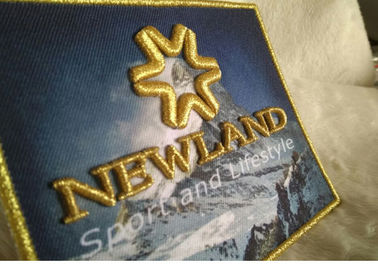 os remendos bordados costume tecidos logotipo aumentados 3D costuram em crachás de pano