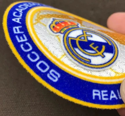 Estampagem de Transferência de Calor com Design Personalizado Logotipo do Clube de Futebol Personalizado com Patch de Flocagem 3D