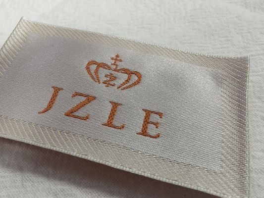 Patches de bordados personalizados pescoço alta densidade tecido etiquetas de luxo para sapatos