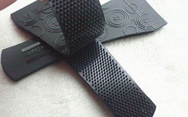 De Velcro feito sob encomenda dos remendos TPU da roupa da luva do vestuário superfície maçante do polonês com logotipo plástico gravado brilhante