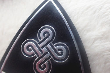O couro gravado feito sob encomenda de transferência térmica remenda o logotipo 3D na camurça, etiquetas da roupa TPU