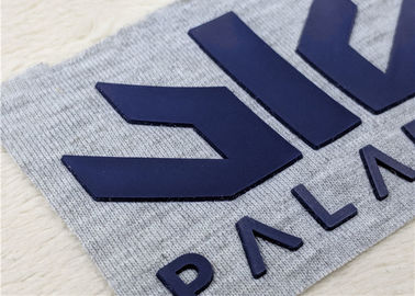 Etiqueta do silicone da transferência térmica, remendo de borracha gravado do PVC do logotipo para vestuários