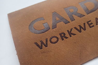 Logotipo Logo Embossed Leather Patches de Custom do fabricante para a bolsa, para o chapéu/roupa