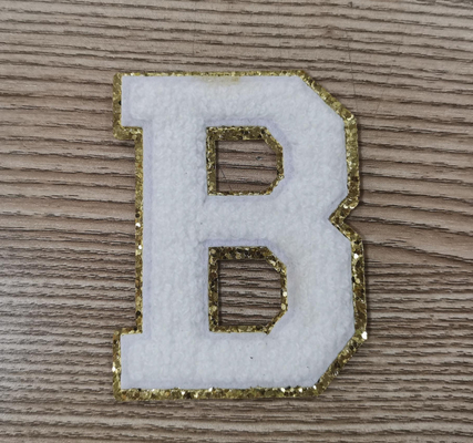 Os remendos bordados toalha da letra etiquetas da transferência térmica para a roupa