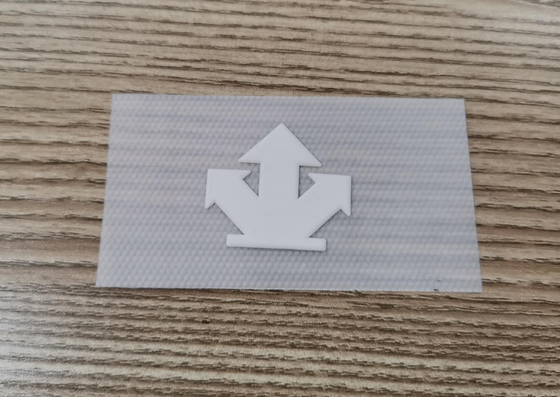 Etiqueta personalizada do silicone da transferência térmica do projeto 3D para a roupa